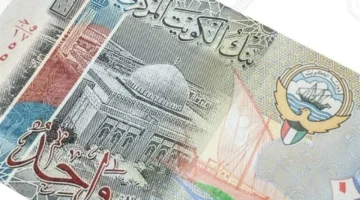 تحرك جديد في سعر الدينار الكويتي أمام الجنيه المصري خلال تعاملات اليوم